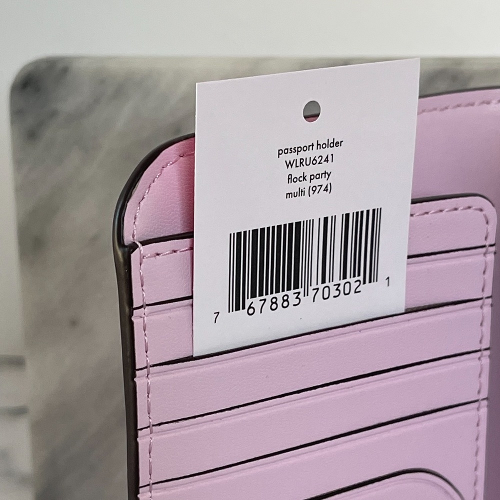 NWT🌸 Kate Spade parrot flock party passport holder wallet card case WLRU6241 - Picture 5 of 8